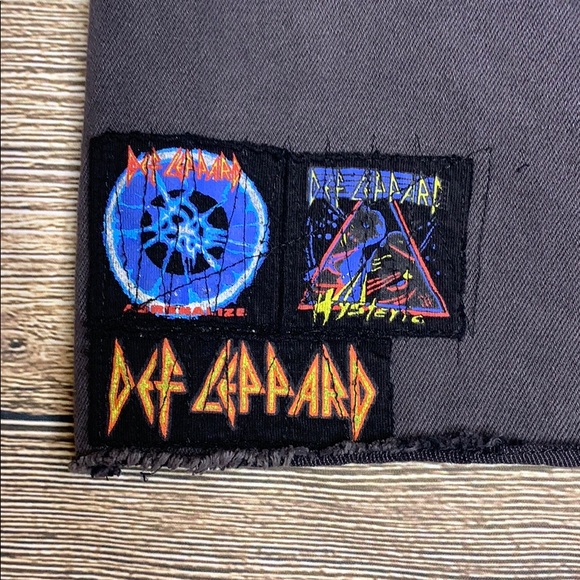 Junkfood Def Leppard Mini Skirt Size 7 - Picture 4 of 4